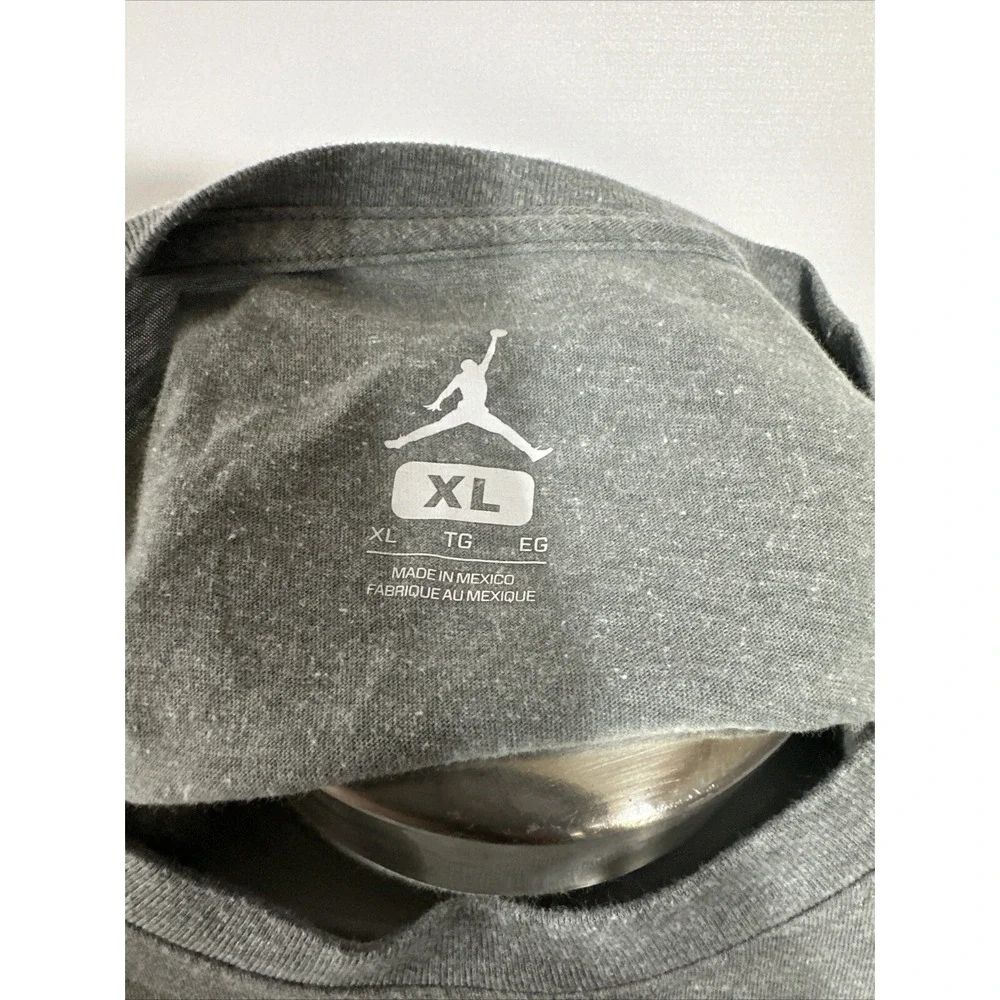 AUTHENTIC‎ NIKE AIR JORDAN FLIGHT GRAY T-SHIRT CZ1767-091 XL GREY